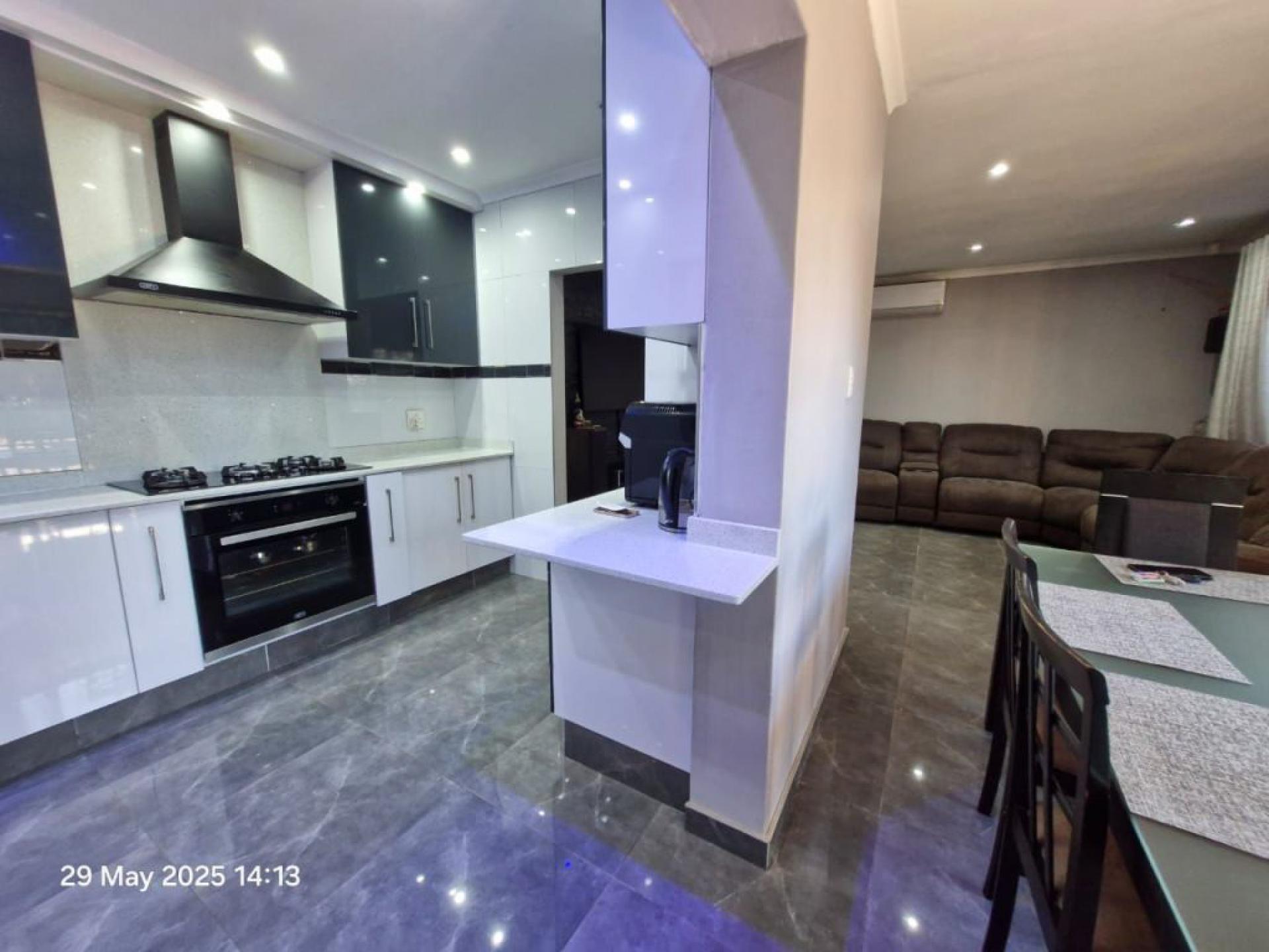  of property in Queensburgh