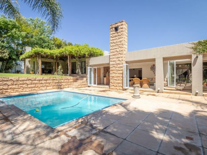 4 Bedroom House for Sale For Sale in Fourways Gardens - MR684193
