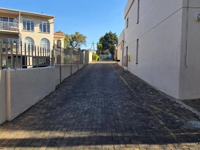 3 Bedroom Simplex for Sale For Sale in South Crest - MR684234