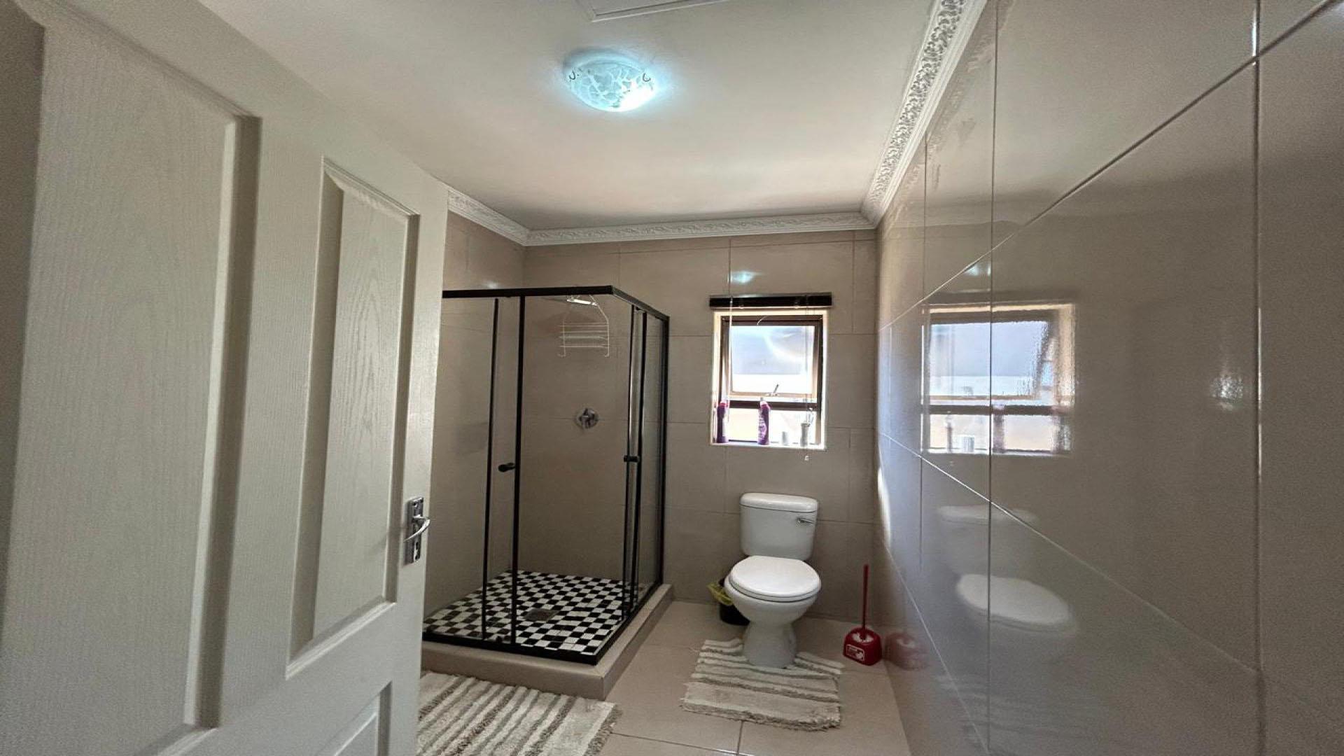 Bathroom 1 of property in Tzaneen