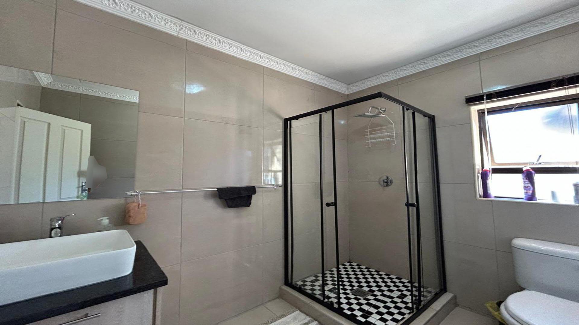 Bathroom 1 of property in Tzaneen