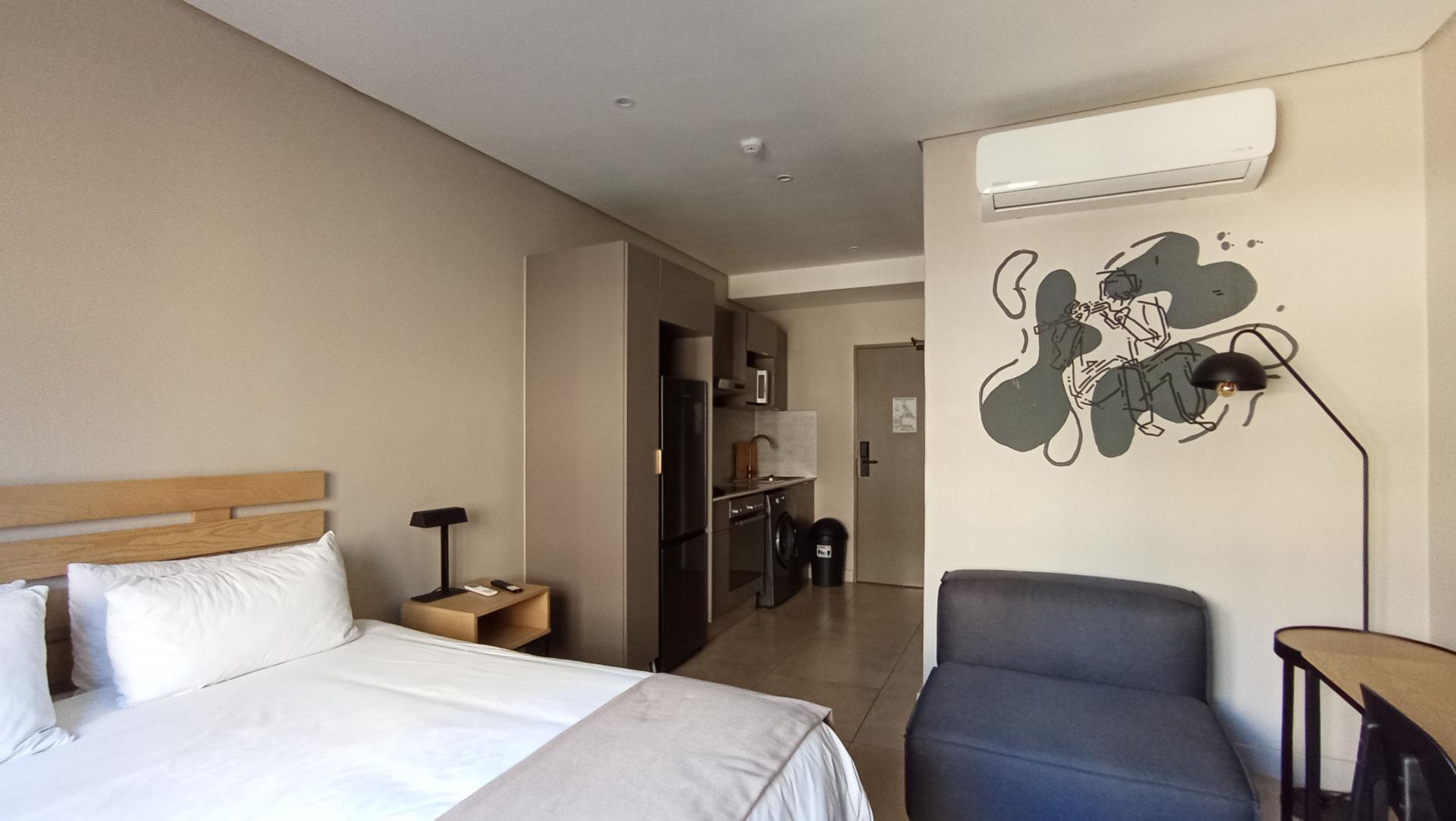 Bed Room 1 - 14 square meters of property in Sandown