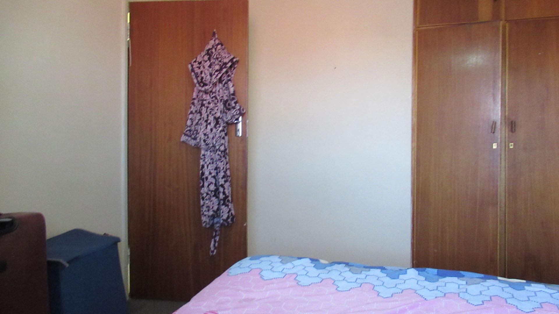 Bed Room 1 - 13 square meters of property in Culemborg Park