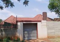 Front View of property in Rhodesfield