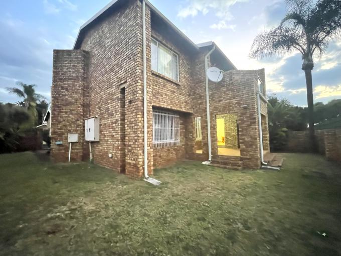 3 Bedroom Apartment for Sale For Sale in Zwartkop - MR684280
