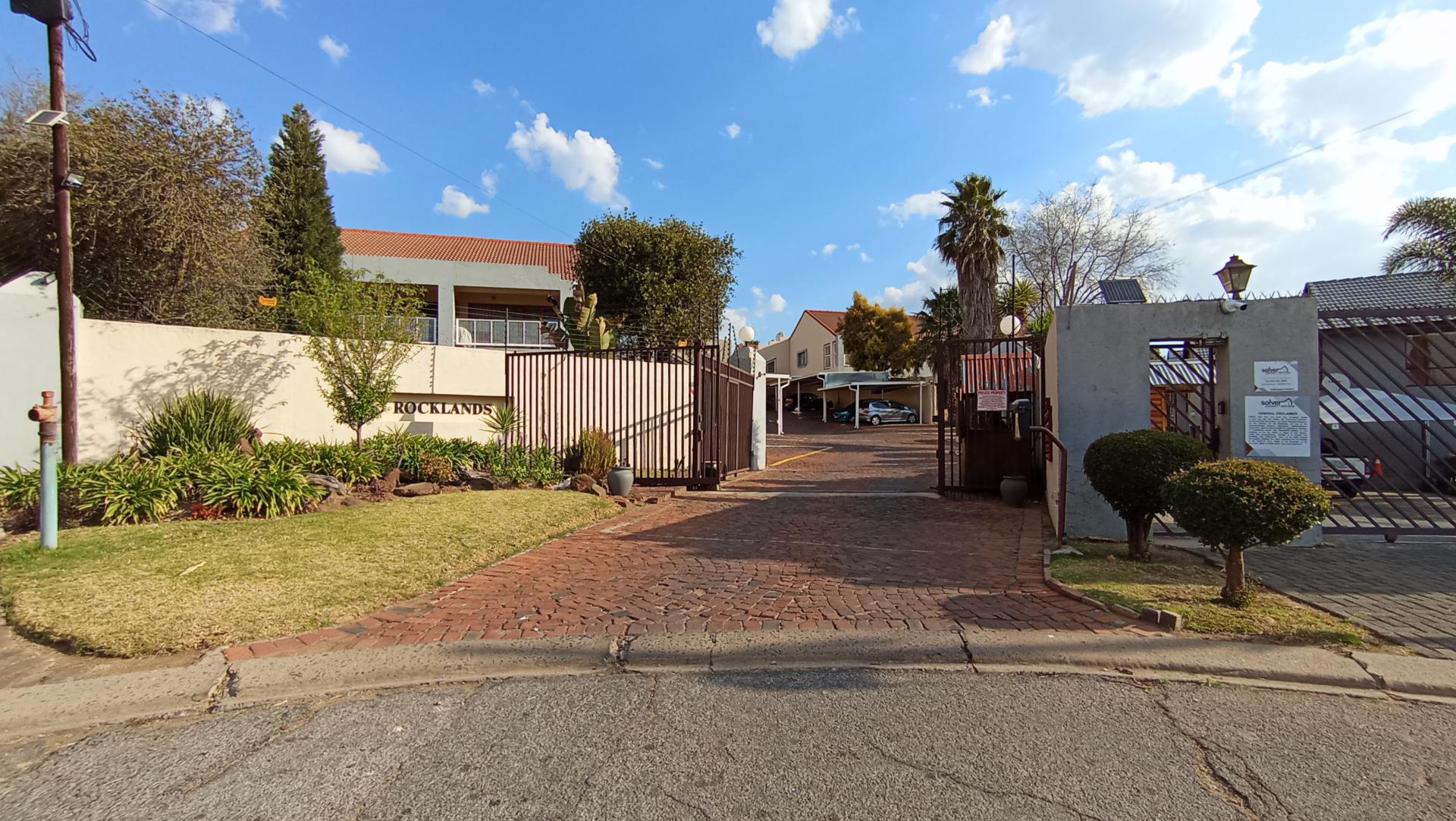 Front View of property in Corlett Gardens