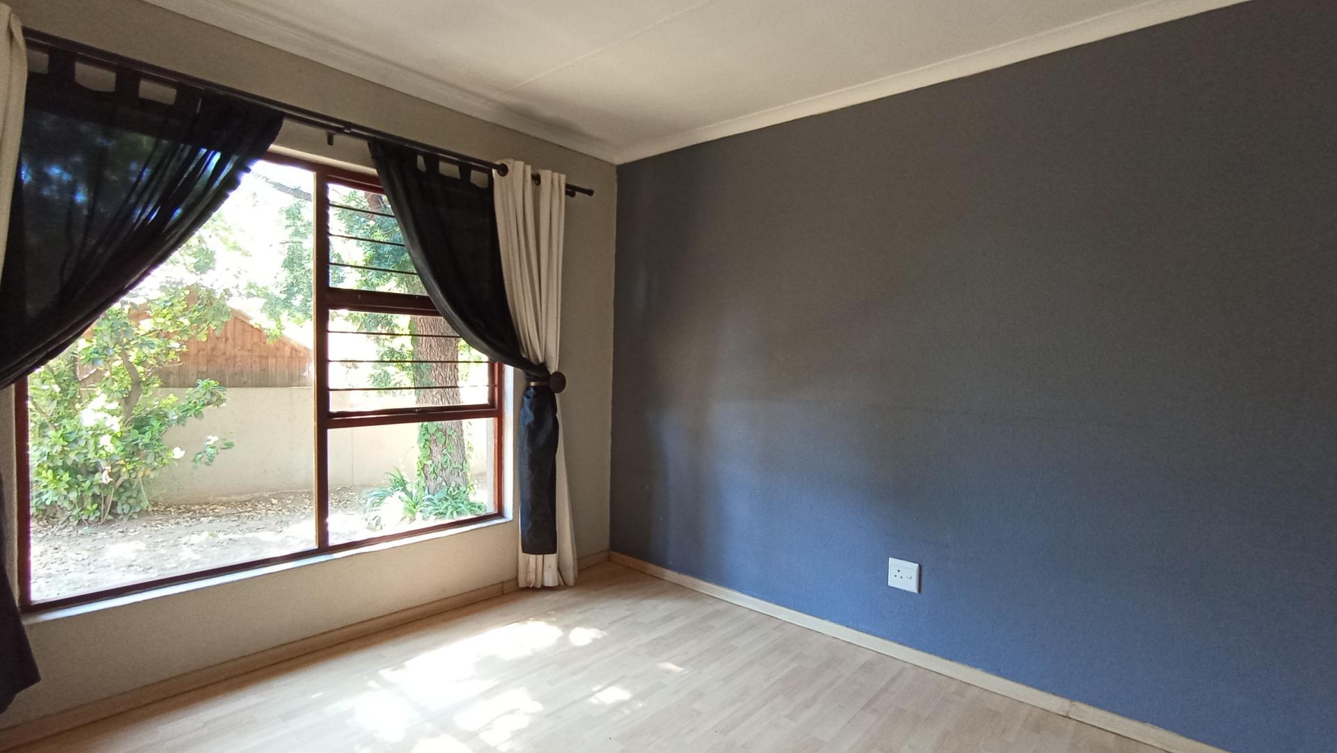 Bed Room 2 - 13 square meters of property in North Riding A.H.