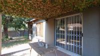 Patio - 11 square meters of property in North Riding A.H.
