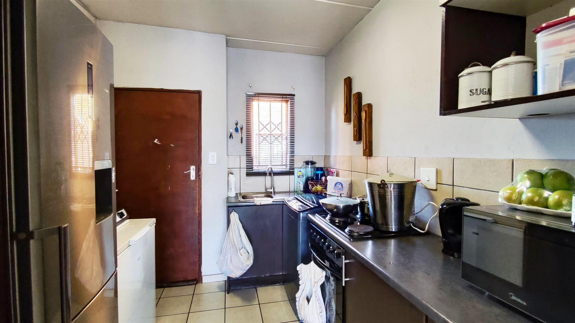 Kitchen - 10 square meters of property in Dawn Park