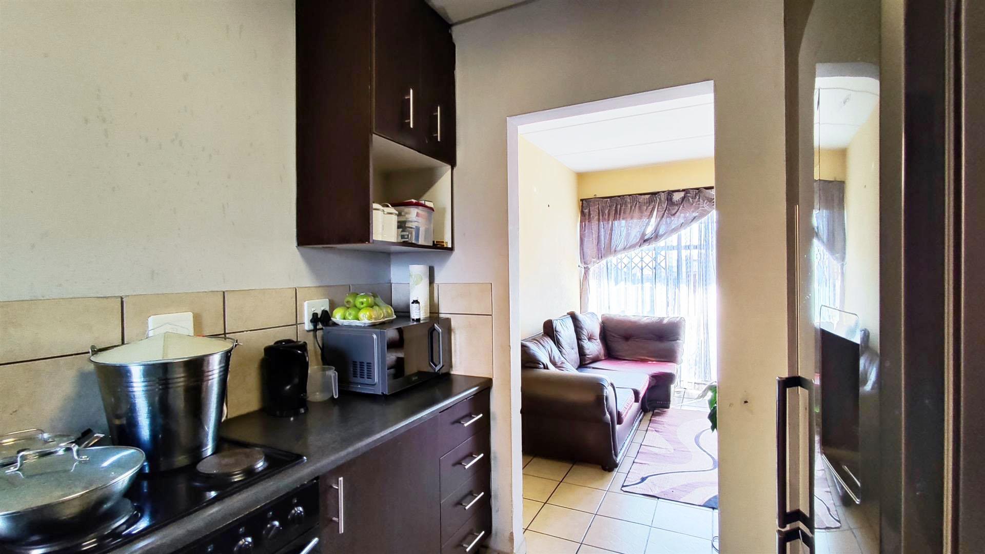 Kitchen - 10 square meters of property in Dawn Park