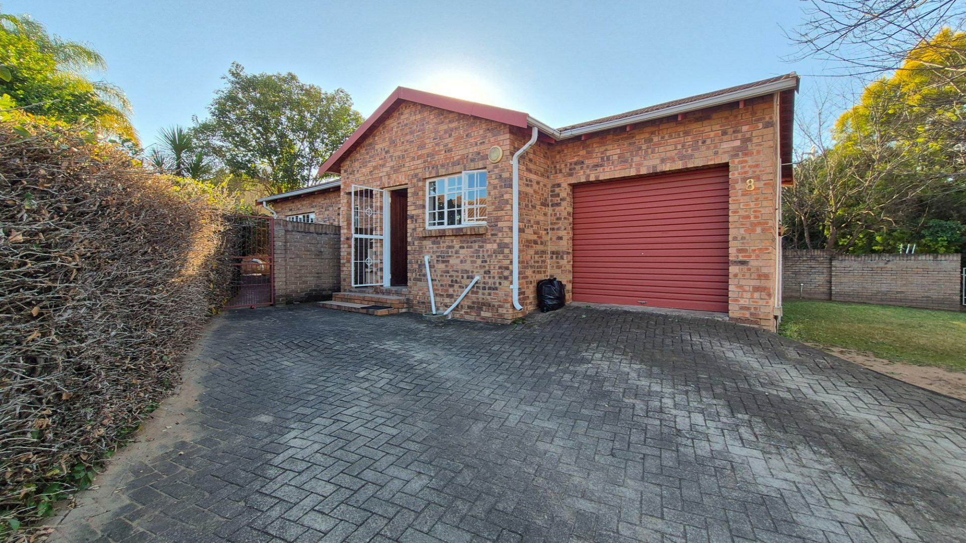 Front View of property in Aviary Hill