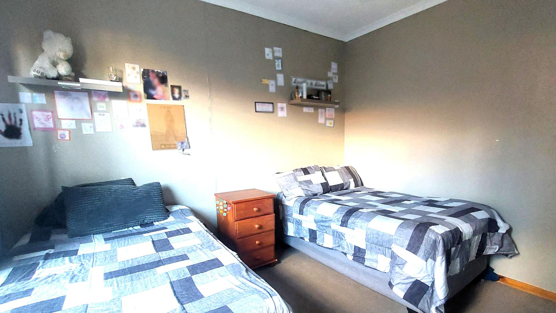 Bed Room 2 of property in Aviary Hill