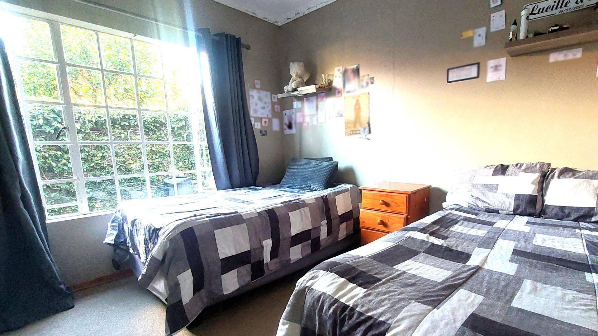 Bed Room 2 of property in Aviary Hill