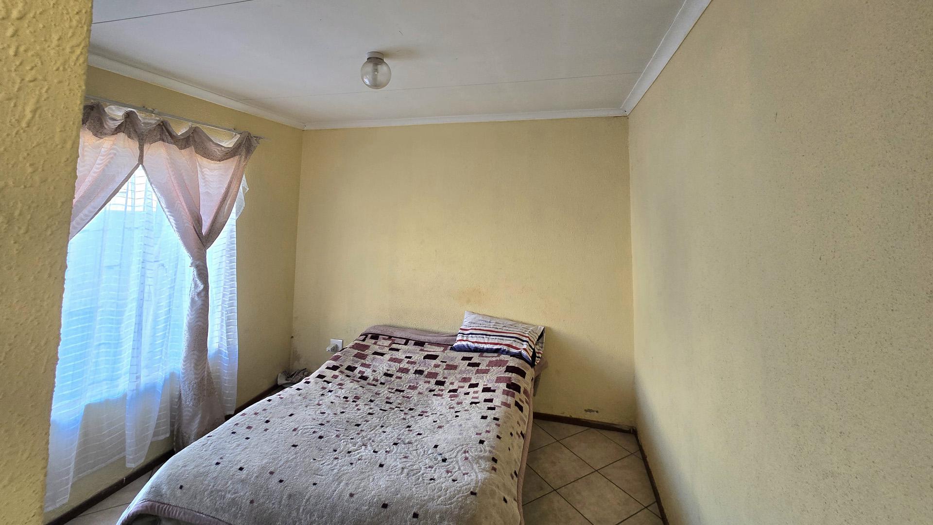 Bed Room 2 of property in Klarinet