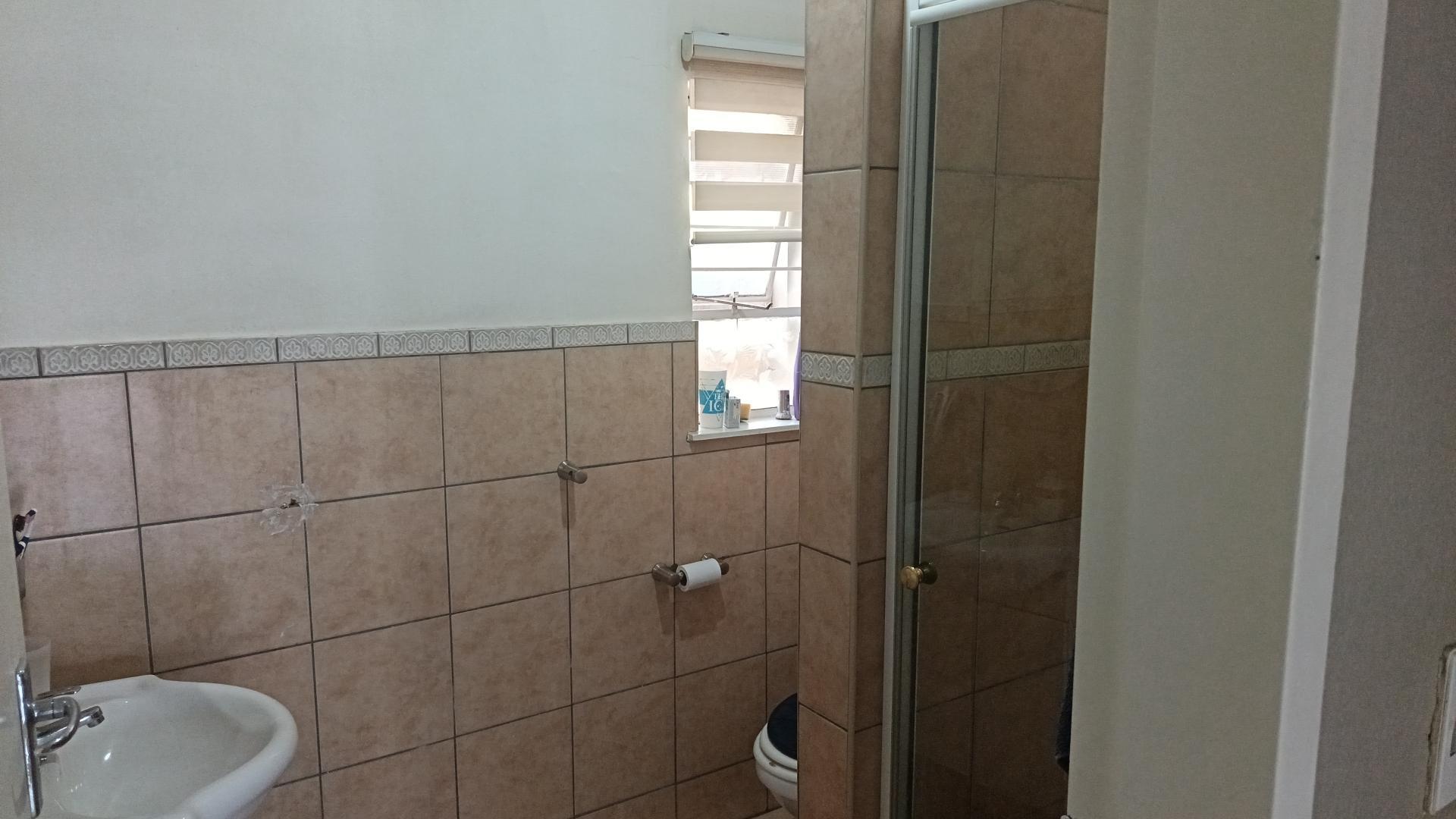 Bathroom 1 of property in Fourways