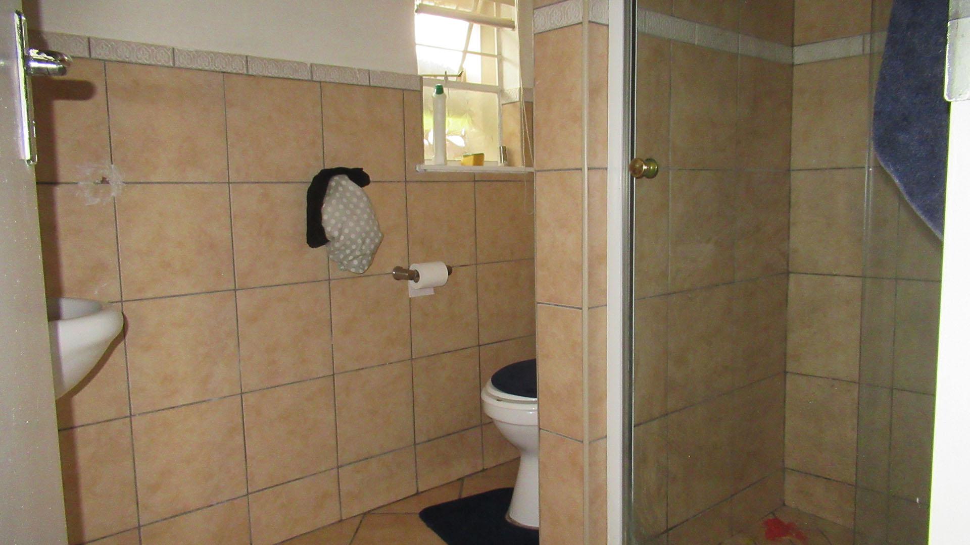 Bathroom 2 of property in Fourways