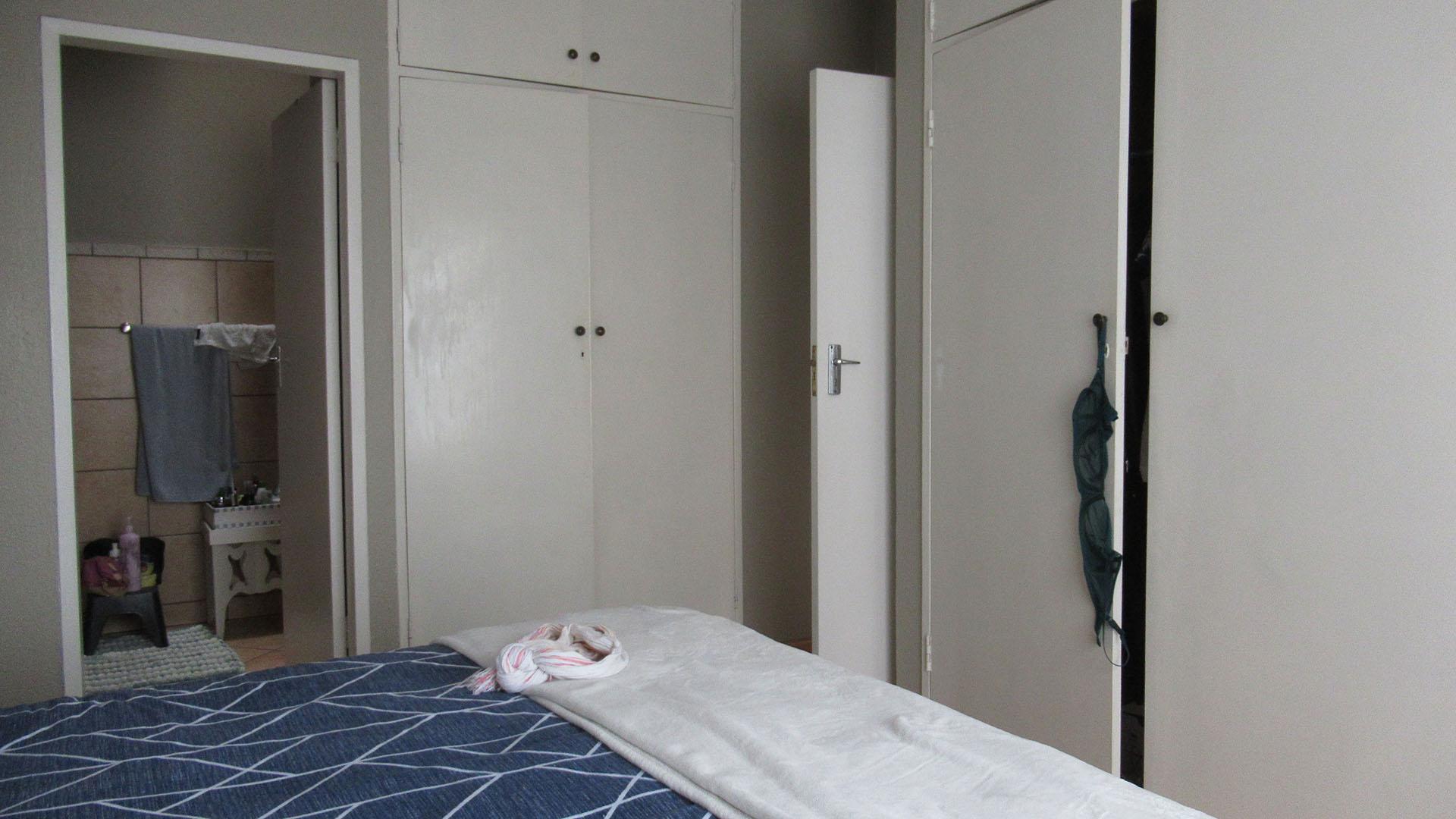 Bed Room 2 - 13 square meters of property in Fourways