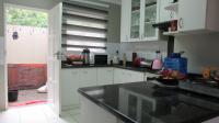 Kitchen - 14 square meters of property in Fourways