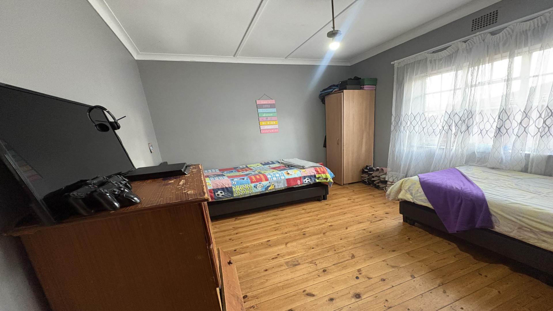 Bed Room 1 of property in Hamberg