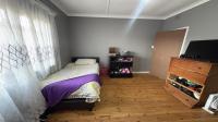 Bed Room 1 of property in Hamberg