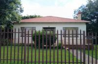 Front View of property in Primrose