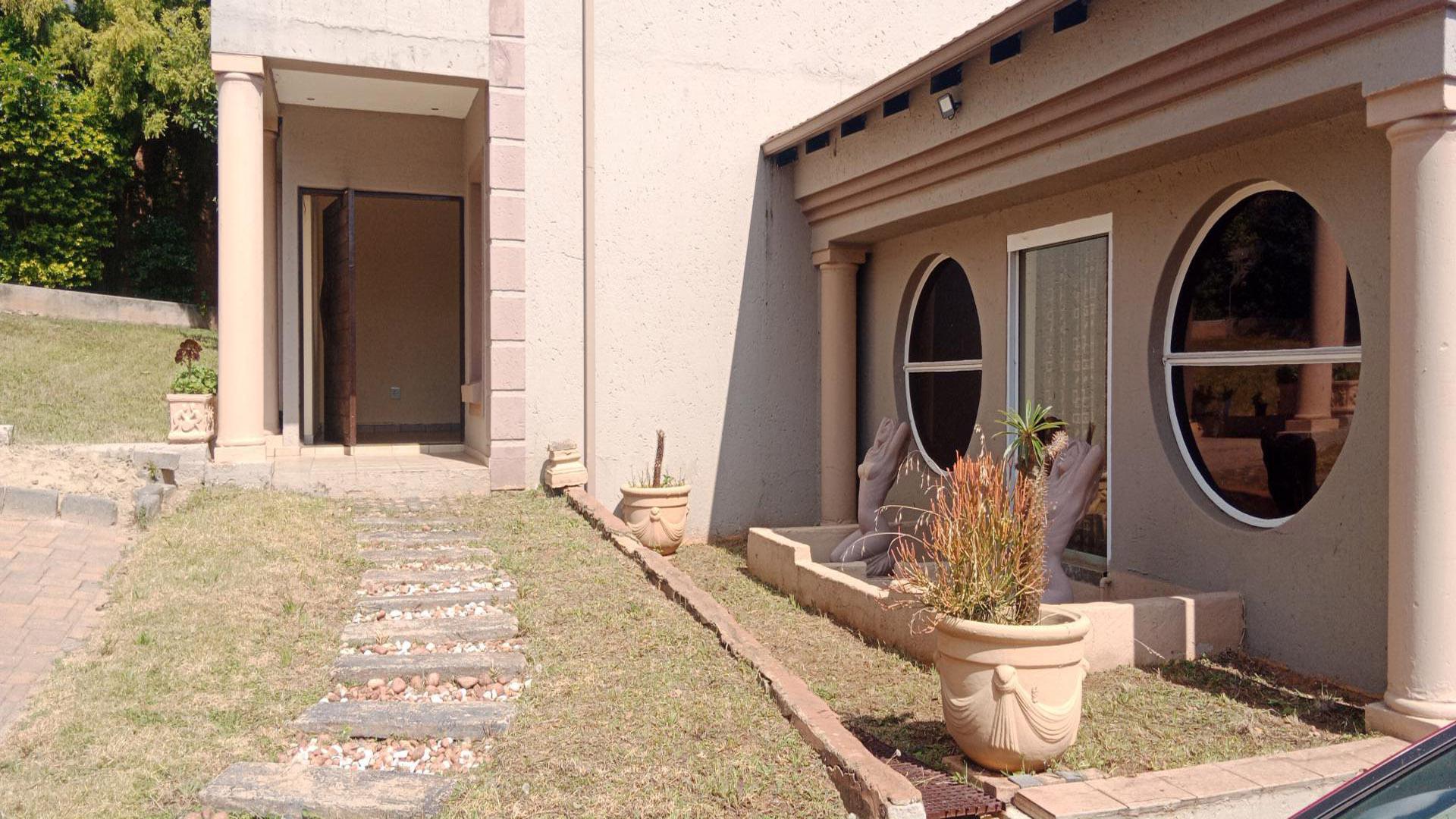 Front View of property in Rangeview