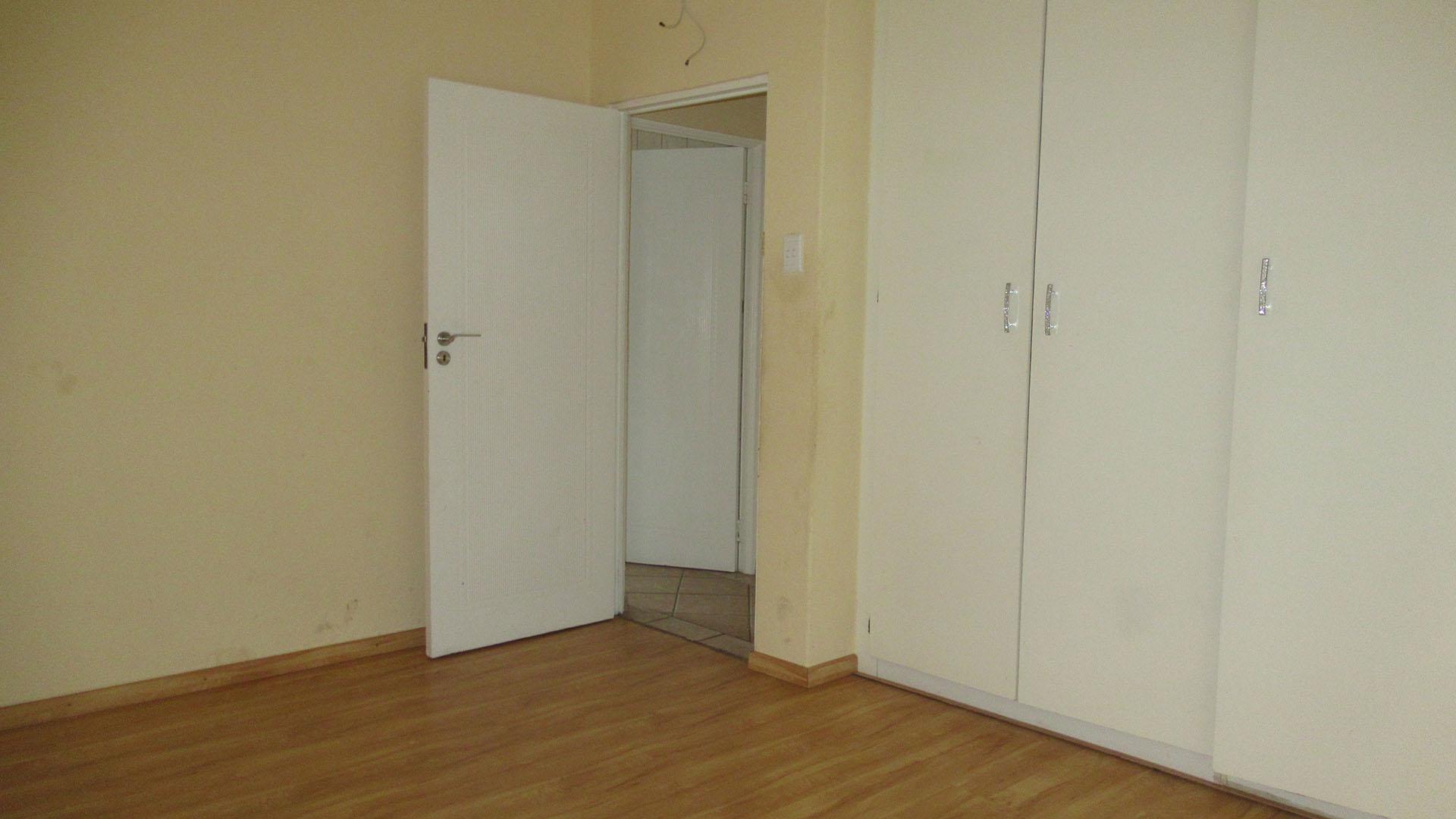 Bed Room 2 - 19 square meters of property in Rangeview