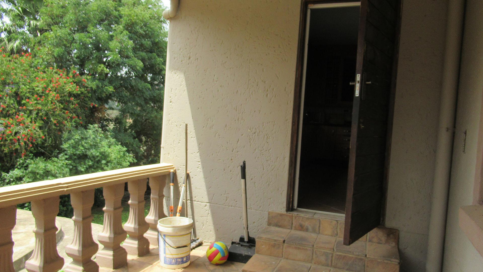 Patio - 16 square meters of property in Rangeview