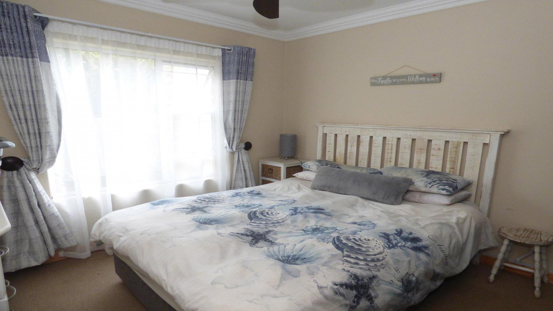 Bed Room 1 of property in Morehill