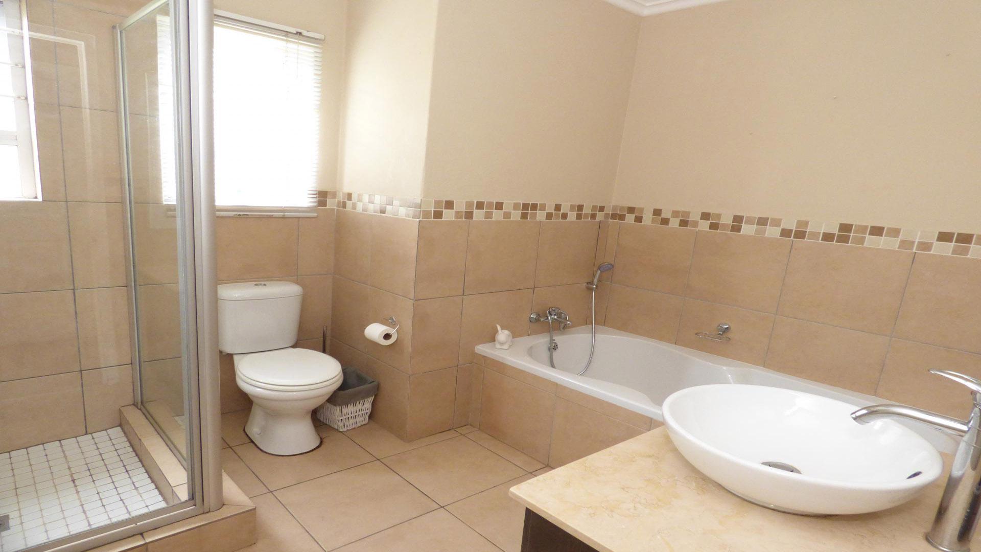 Bathroom 1 of property in Morehill