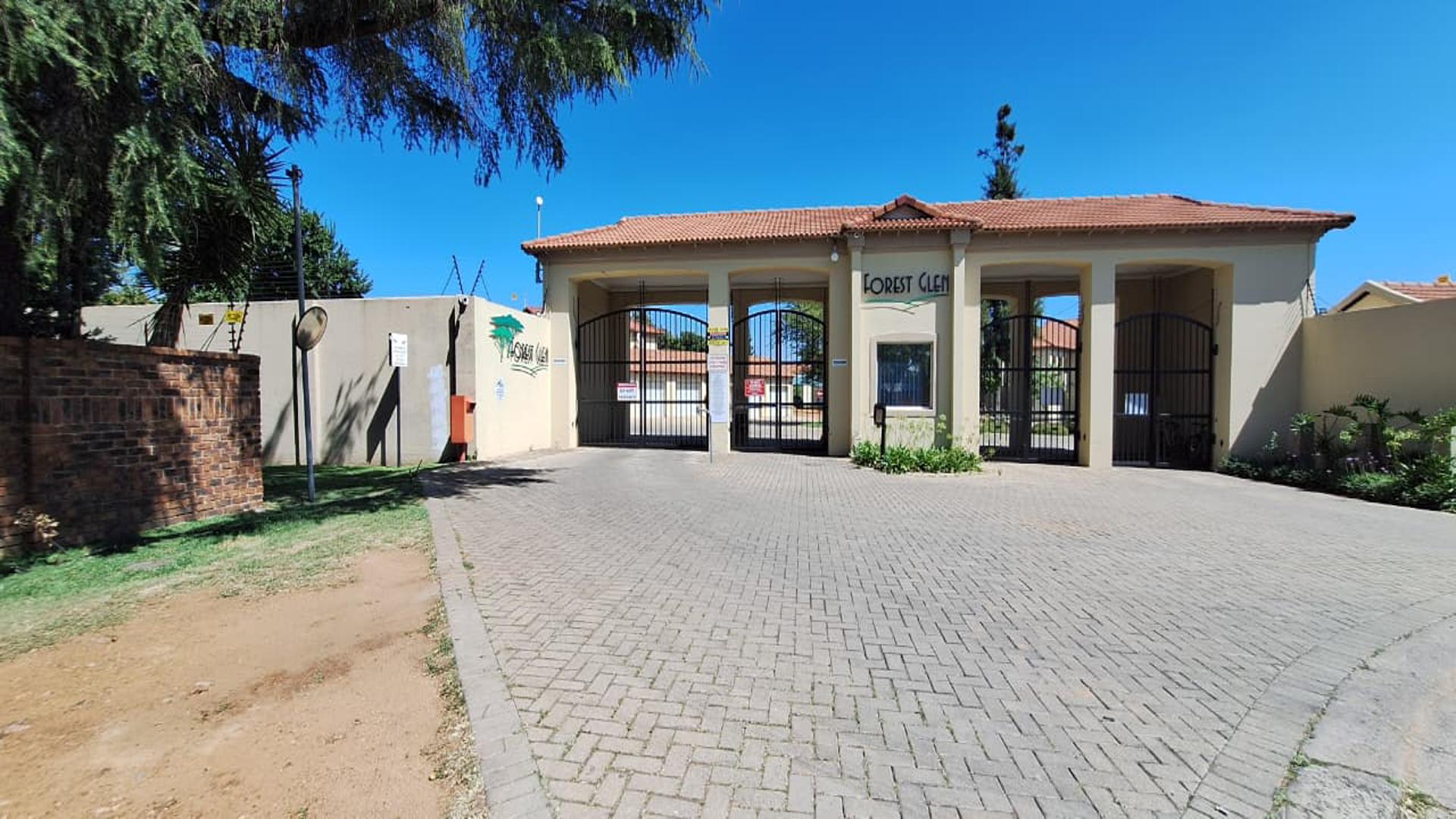 Front View of property in Morehill