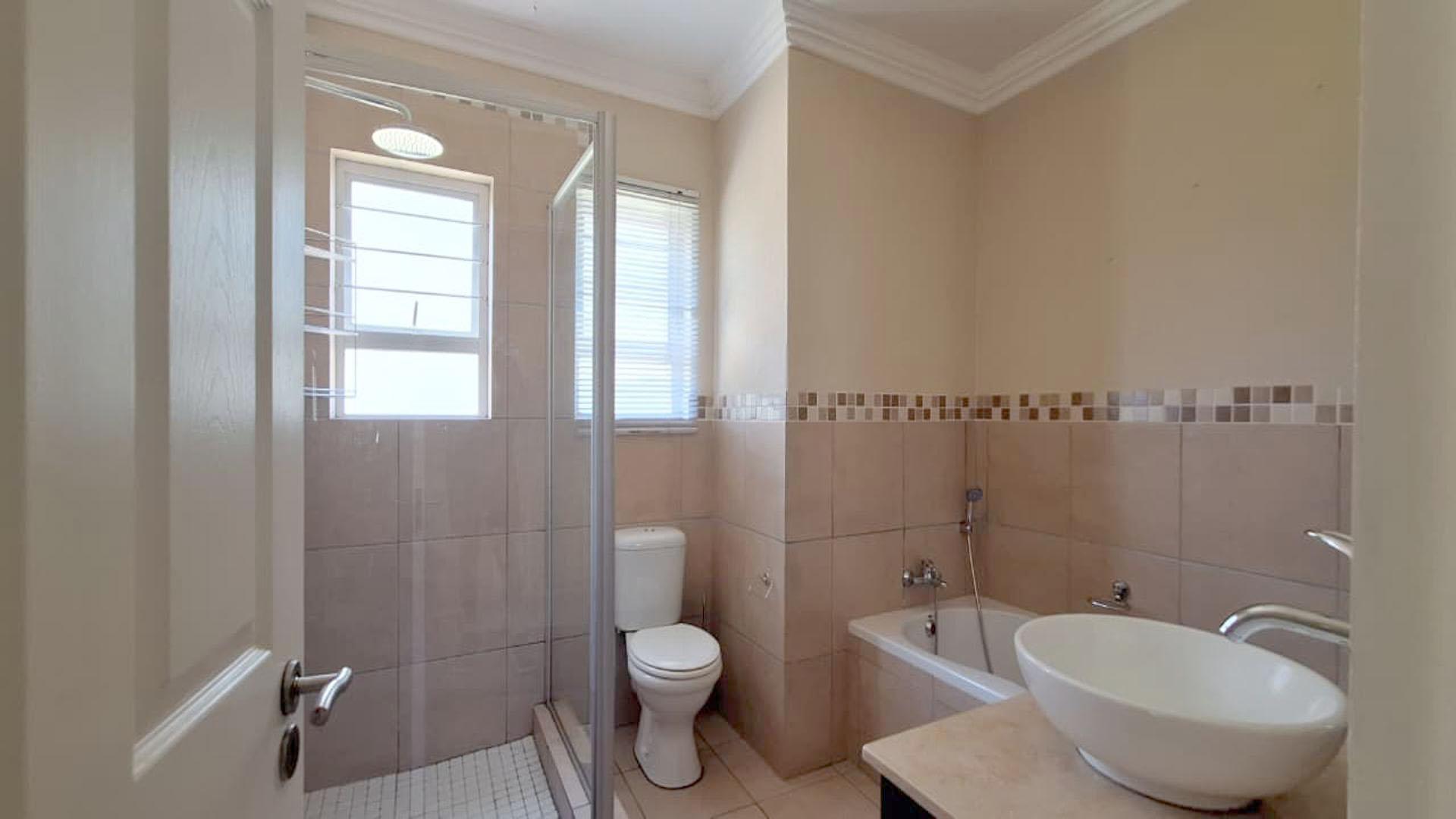 Bathroom 1 - 7 square meters of property in Morehill
