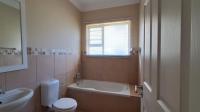 Main Bathroom - 5 square meters of property in Morehill
