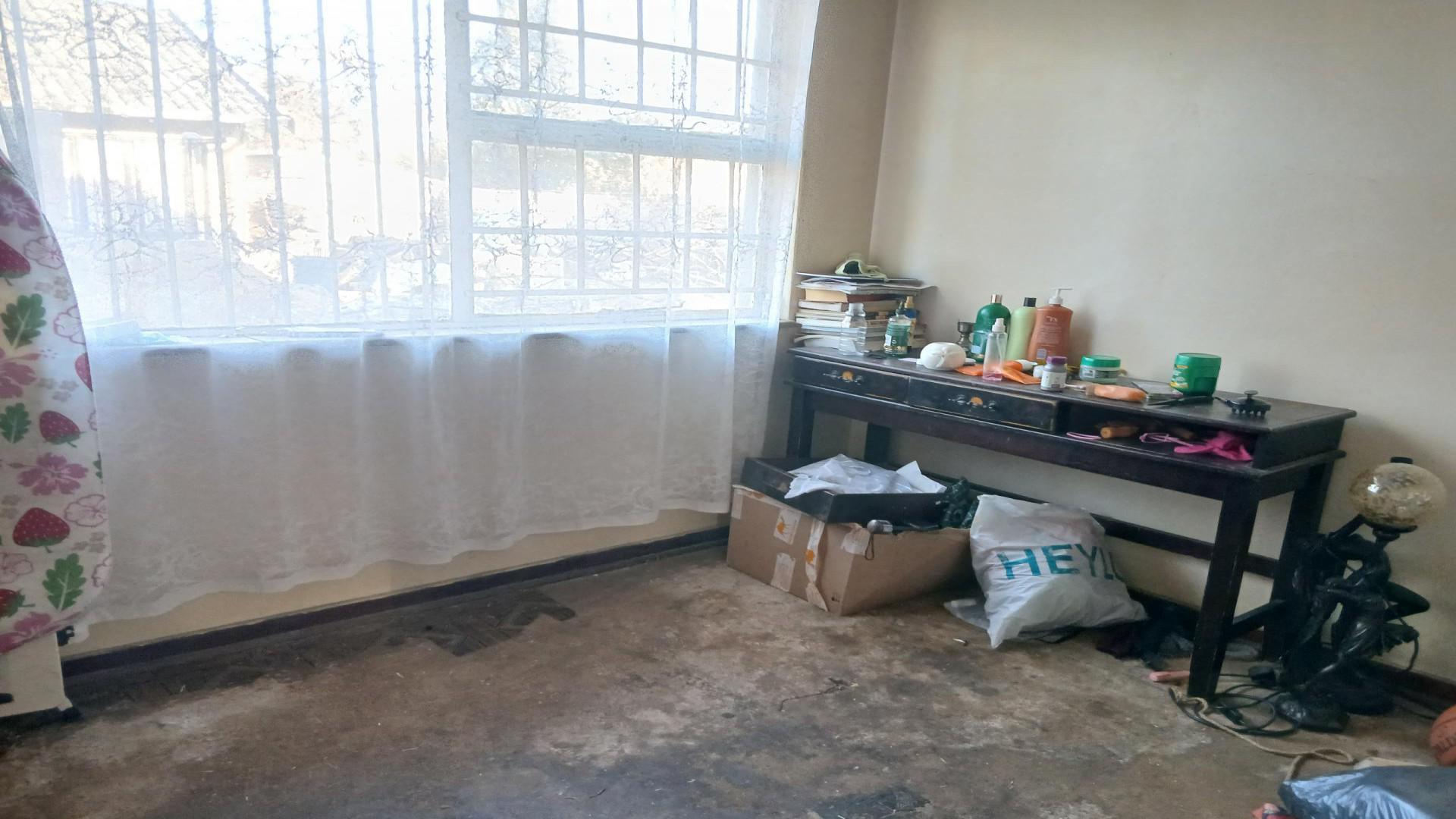Flatlet of property in Roodekop