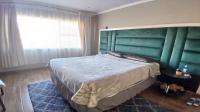 Bed Room 1 of property in Roodekop
