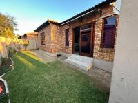 2 Bedroom 2 Bathroom Simplex for Sale for sale in Arundo Estate