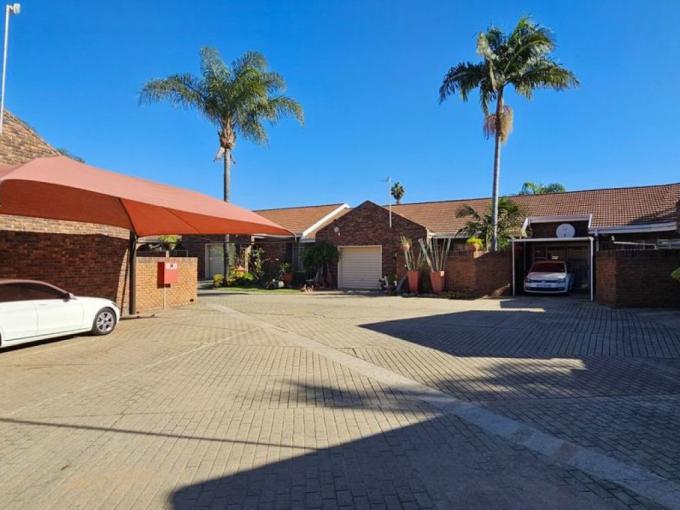 2 Bedroom Simplex for Sale For Sale in Ivy Park - MR684405