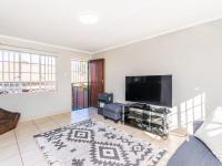  of property in Die Hoewes