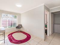  of property in Die Hoewes