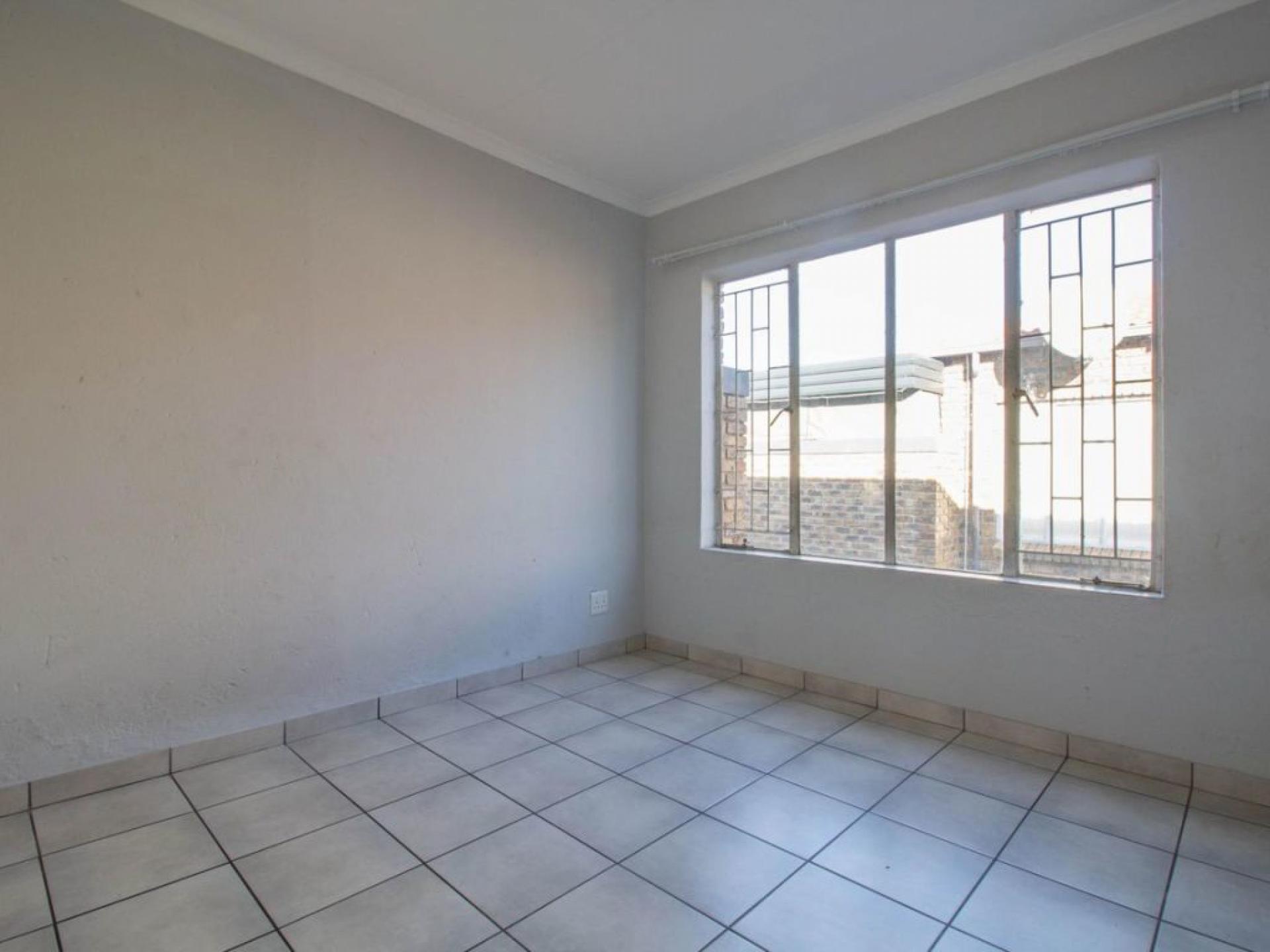  of property in Bronberrik