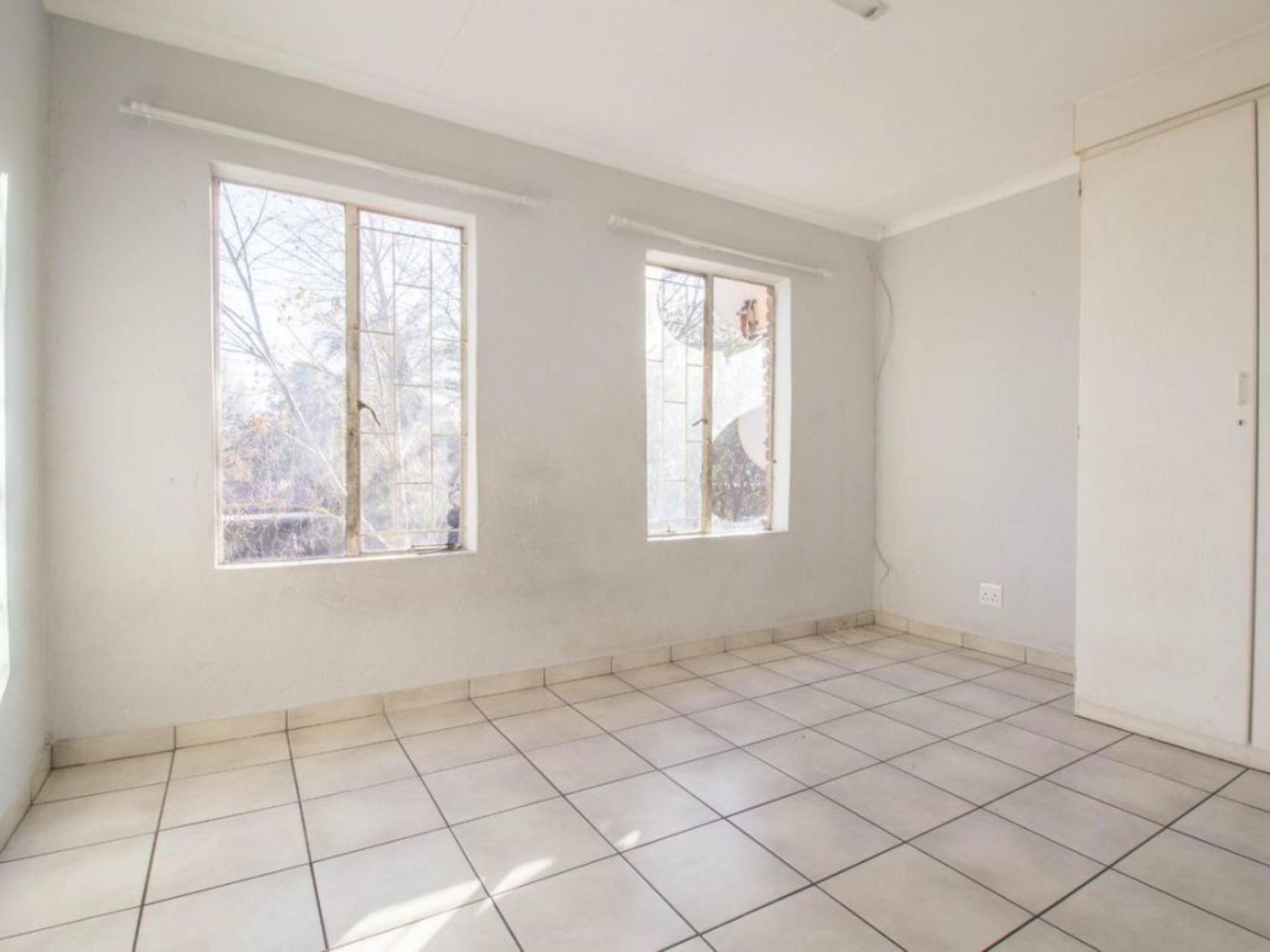  of property in Bronberrik