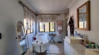 Main Bathroom - 11 square meters of property in Dowerglen