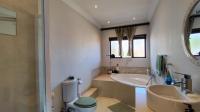 Bathroom 3+ - 9 square meters of property in Dowerglen