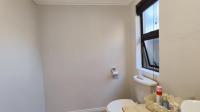 Guest Toilet - 4 square meters of property in Dowerglen