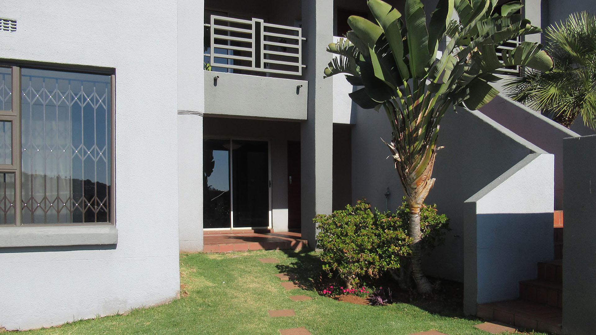 Front View of property in Glenvista