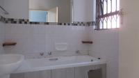 Main Bathroom - 5 square meters of property in Glenvista