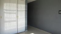 Main Bedroom - 16 square meters of property in Glenvista