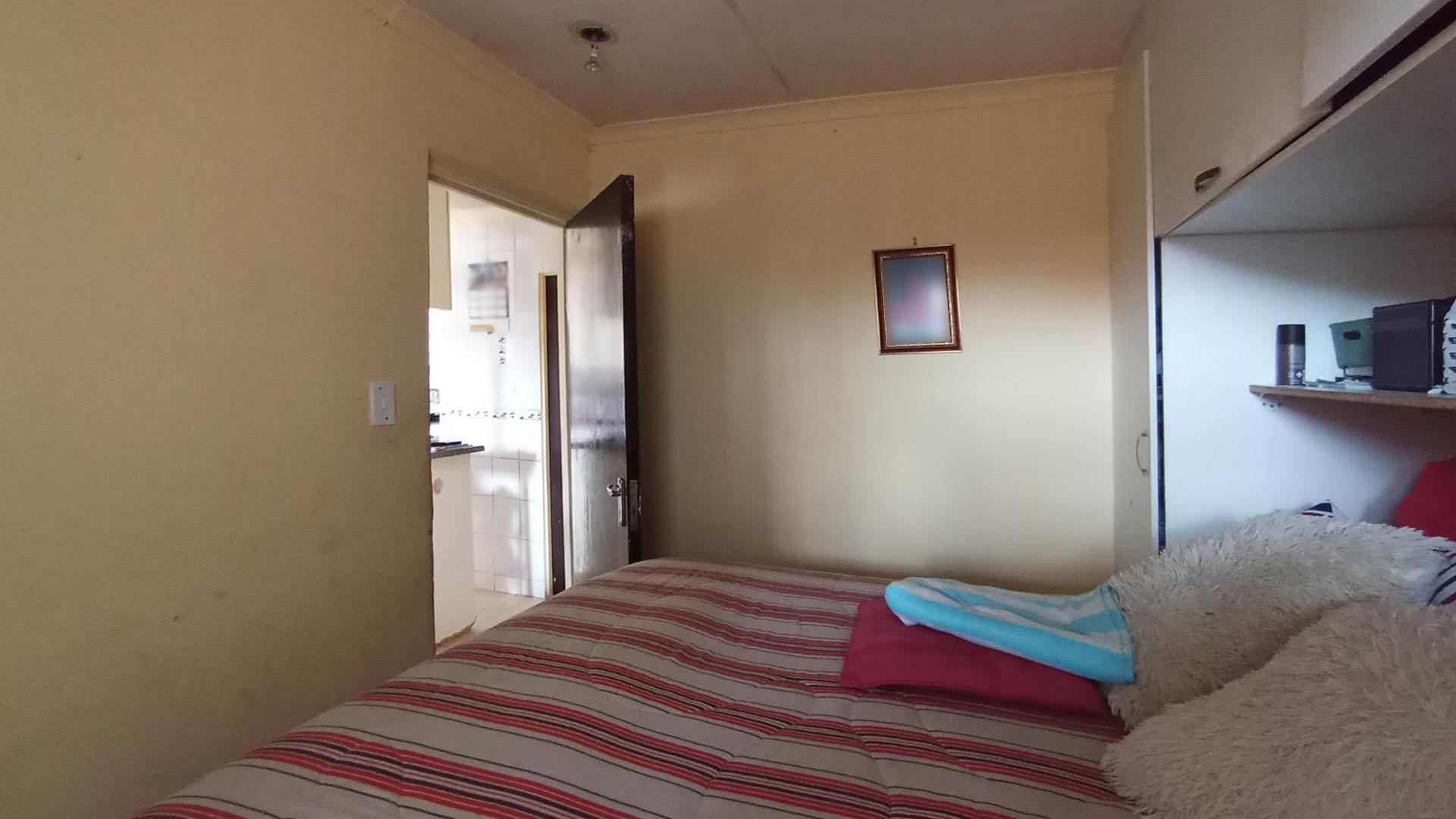 Bed Room 2 - 9 square meters of property in Rabie Ridge