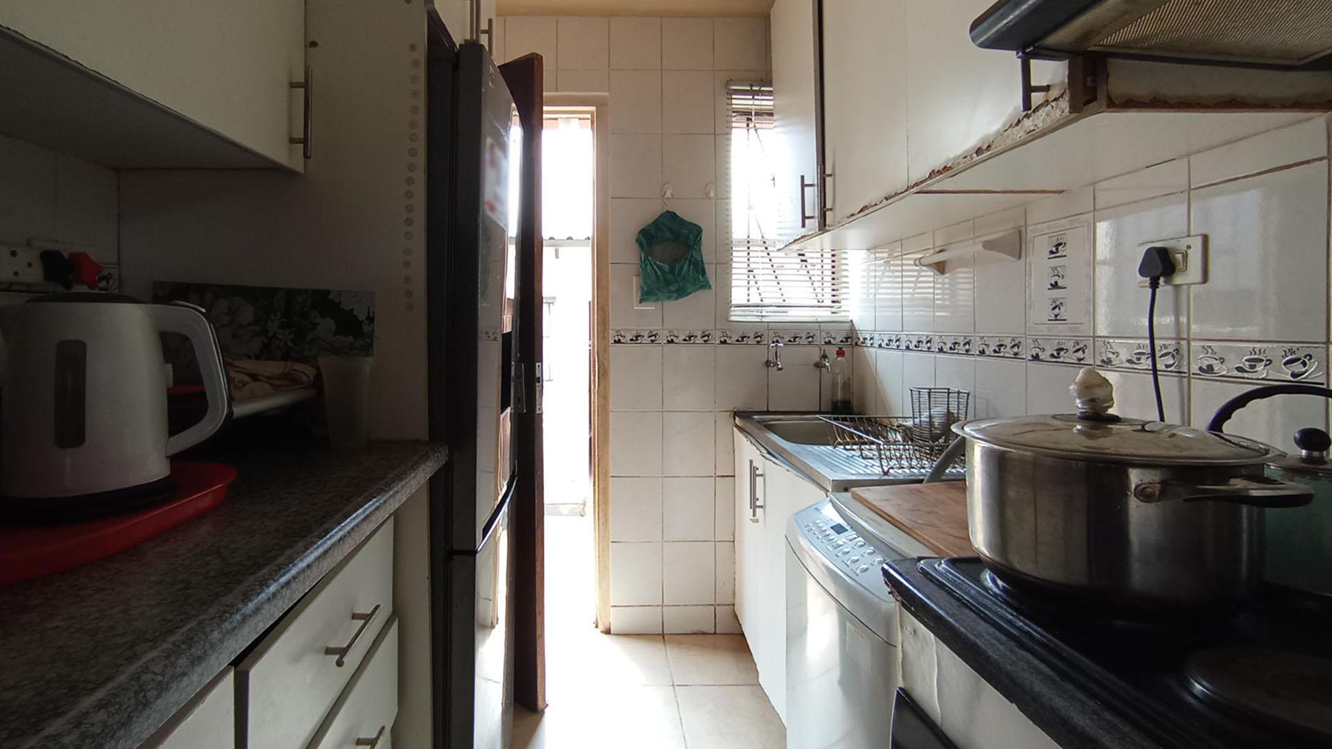 Kitchen - 7 square meters of property in Rabie Ridge
