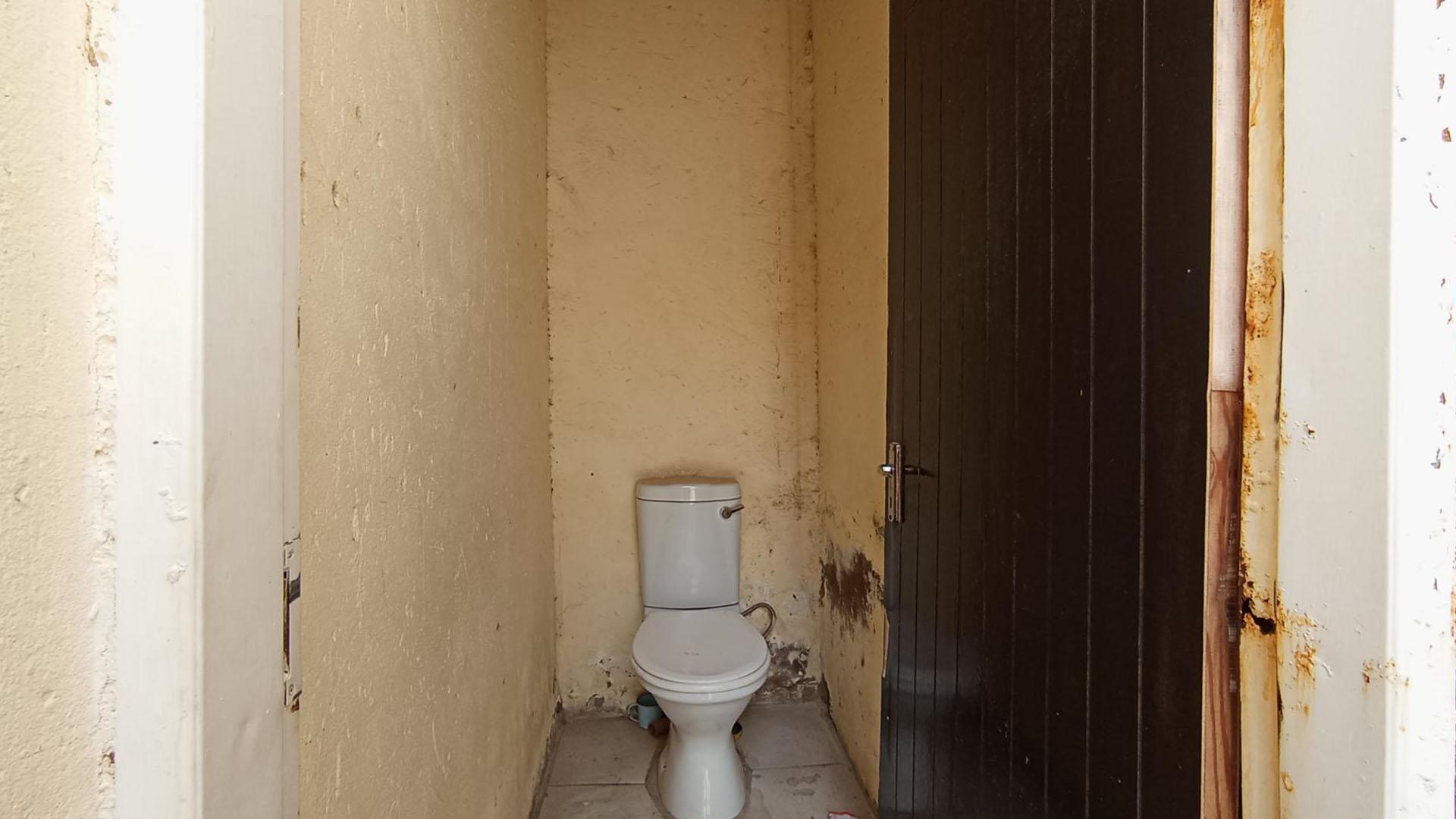 Flatlet - 24 square meters of property in Rabie Ridge